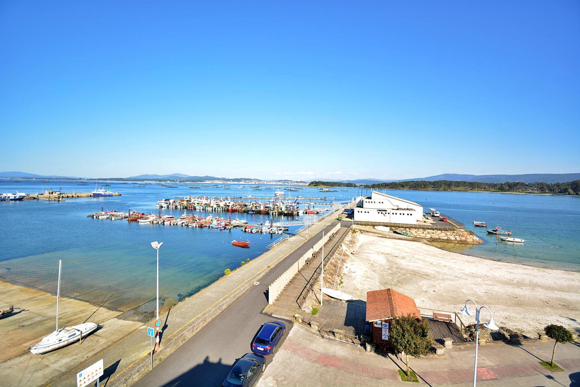 Apartamento Con Terraza Frente Al Mar En 格罗韦 外观 照片